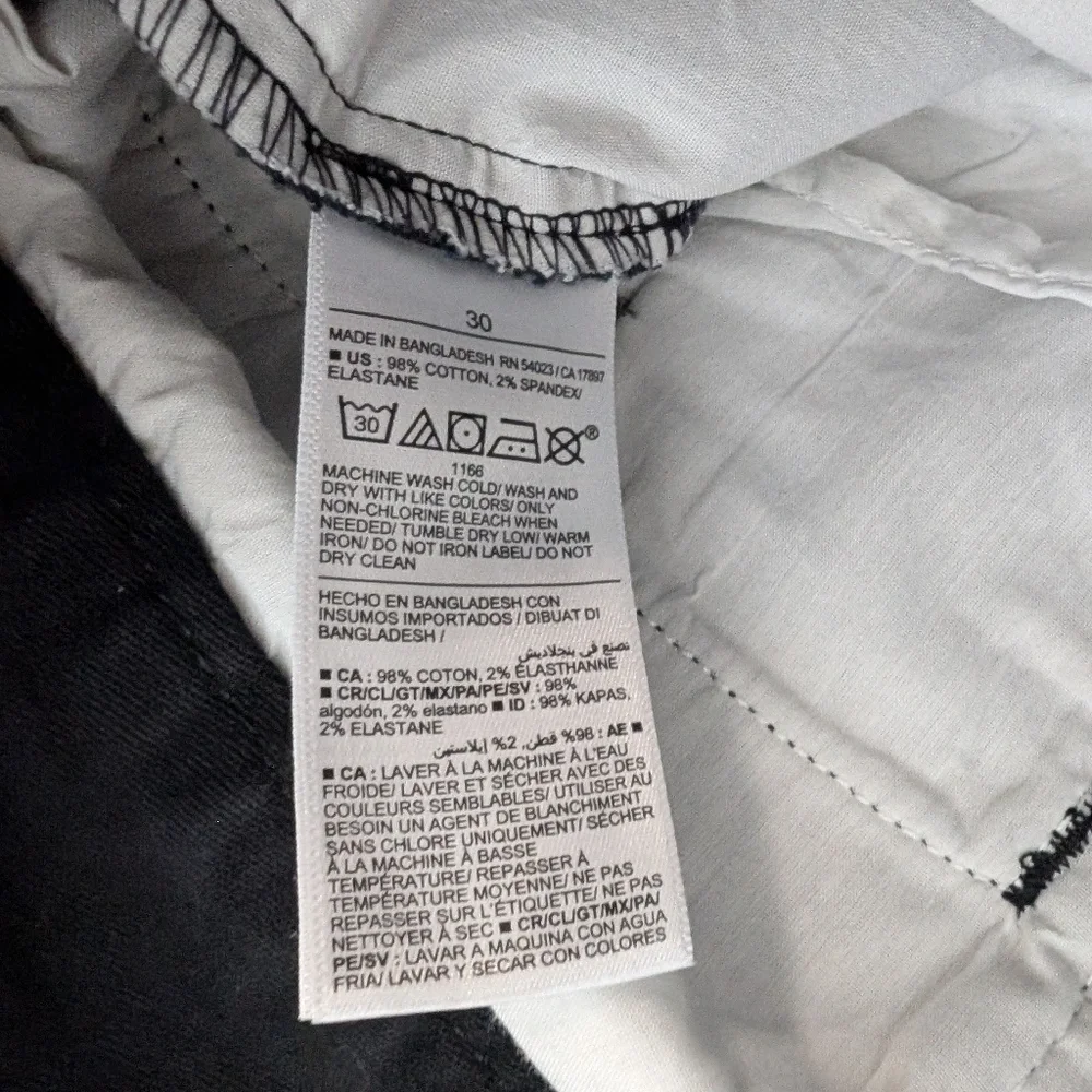 Old Navy Men's Black Chino Shorts
